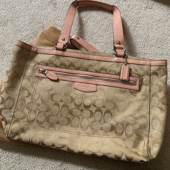 Coach Tote Bag - Picture 1 of 7